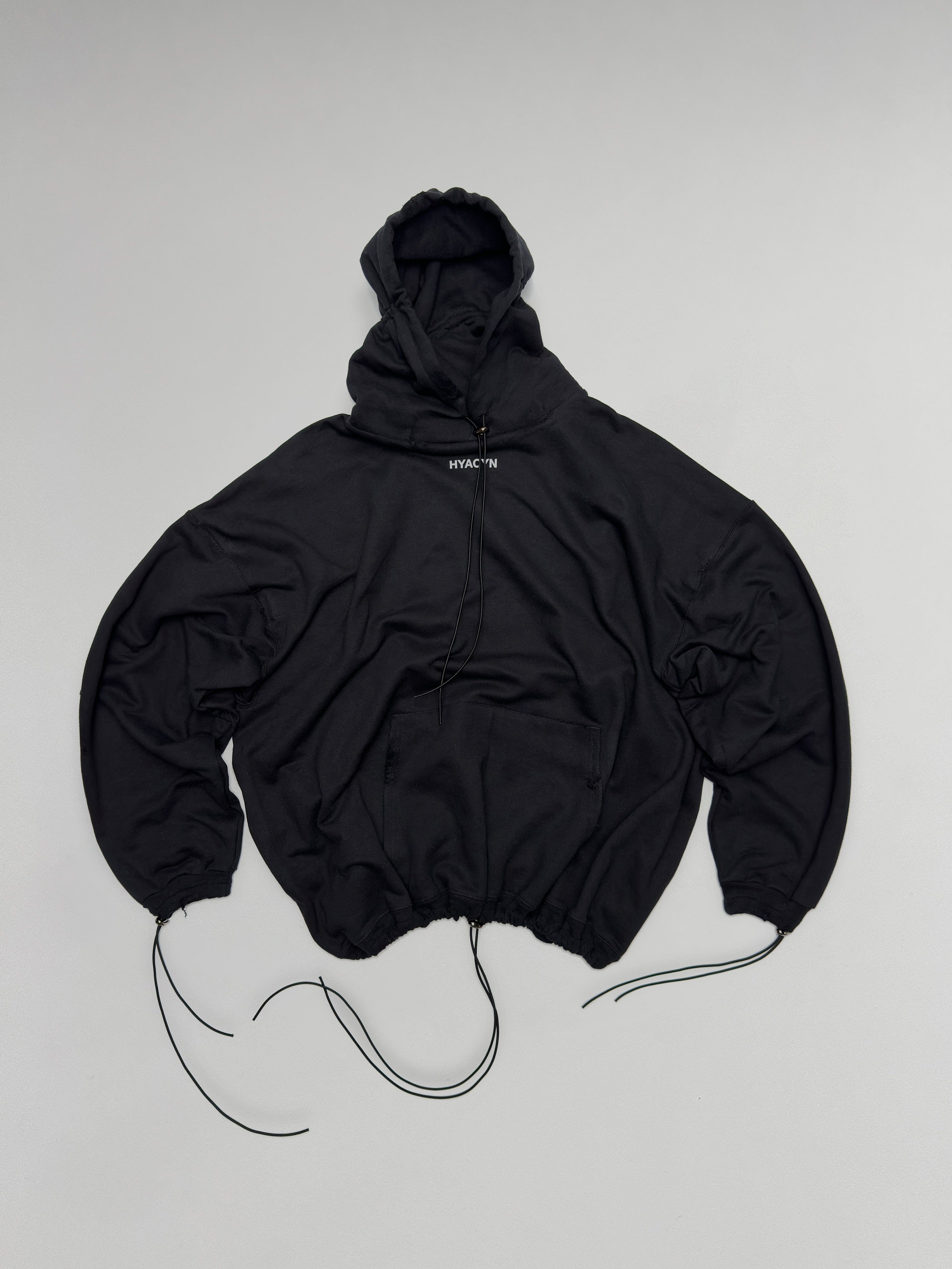 STRINGS HOODIE Black HYACYN